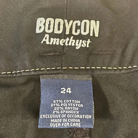 AMETHYST bodycon black plus size jeans/jeggings. 
Size: 24 - Picture 5 of 9